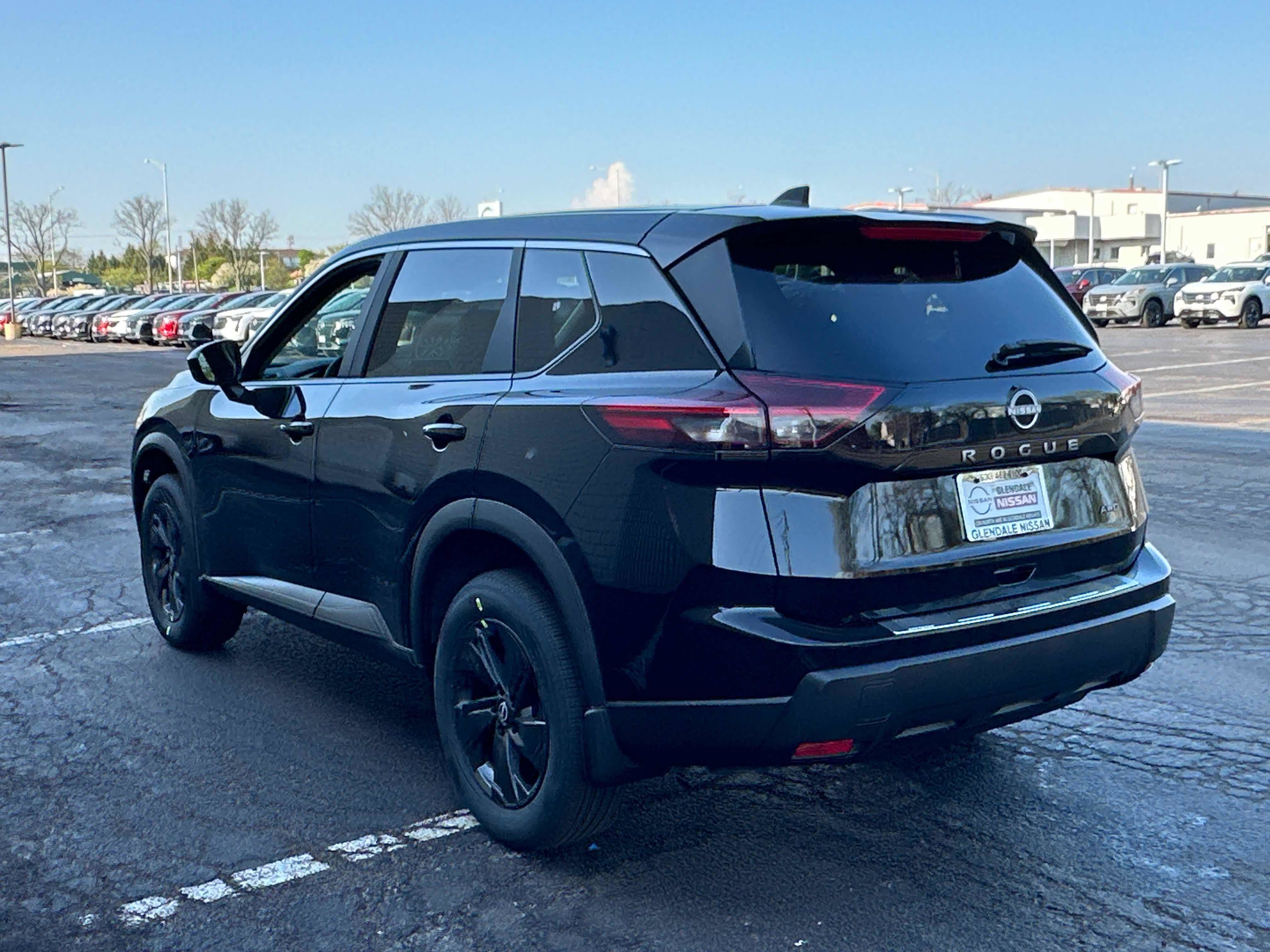 New 2026 Nissan Rogue SV w/ Cold Weather Package AWD/4WD image 6