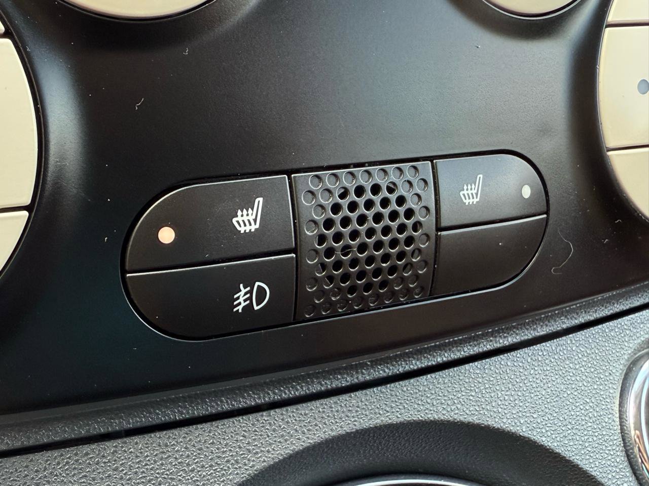 Used 2017 FIAT 500 Lounge image 29