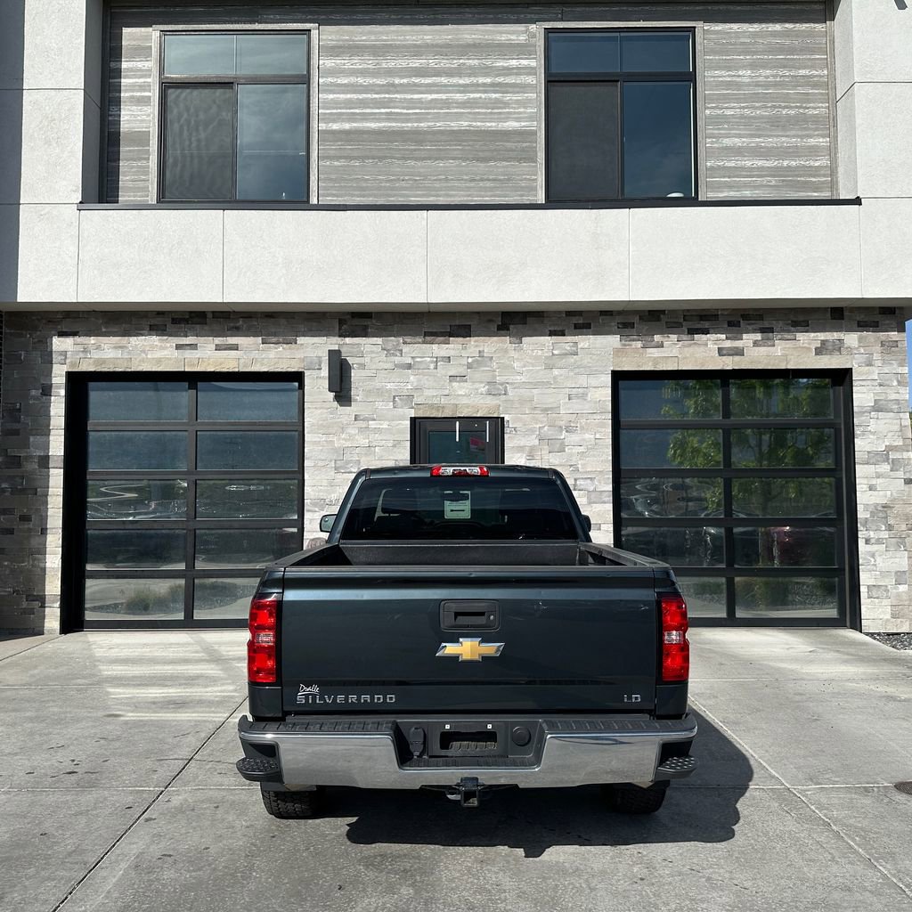 Used 2019 Chevrolet Silverado 1500 LT AWD/4WD image 4