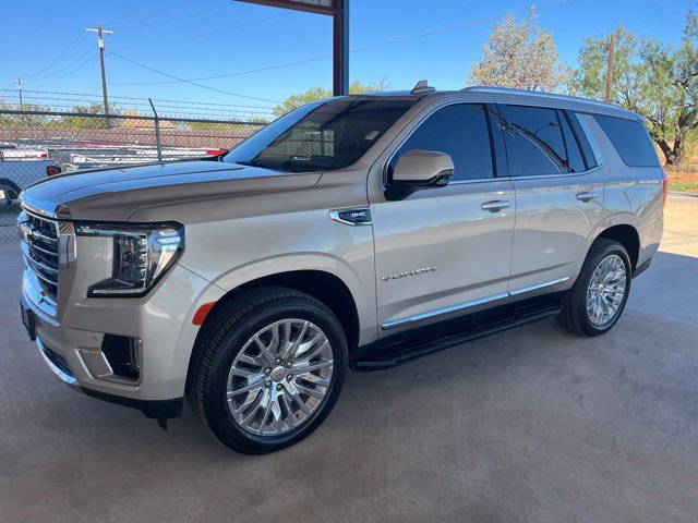 Used 2023 GMC Yukon SLT w/ SLT Premium Package AWD/4WD image 1