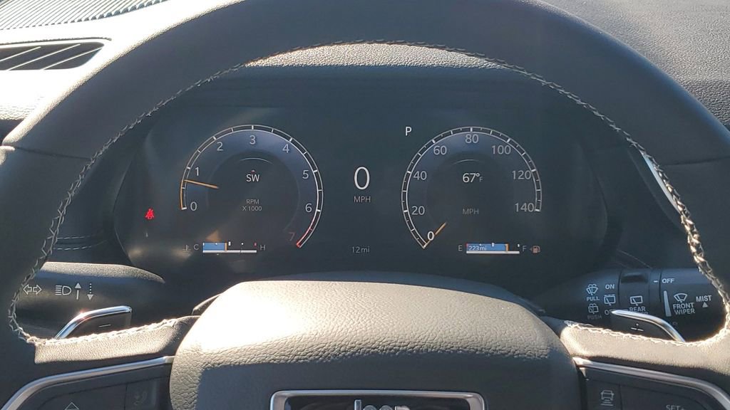 New 2025 Jeep Grand Cherokee L Altitude image 33