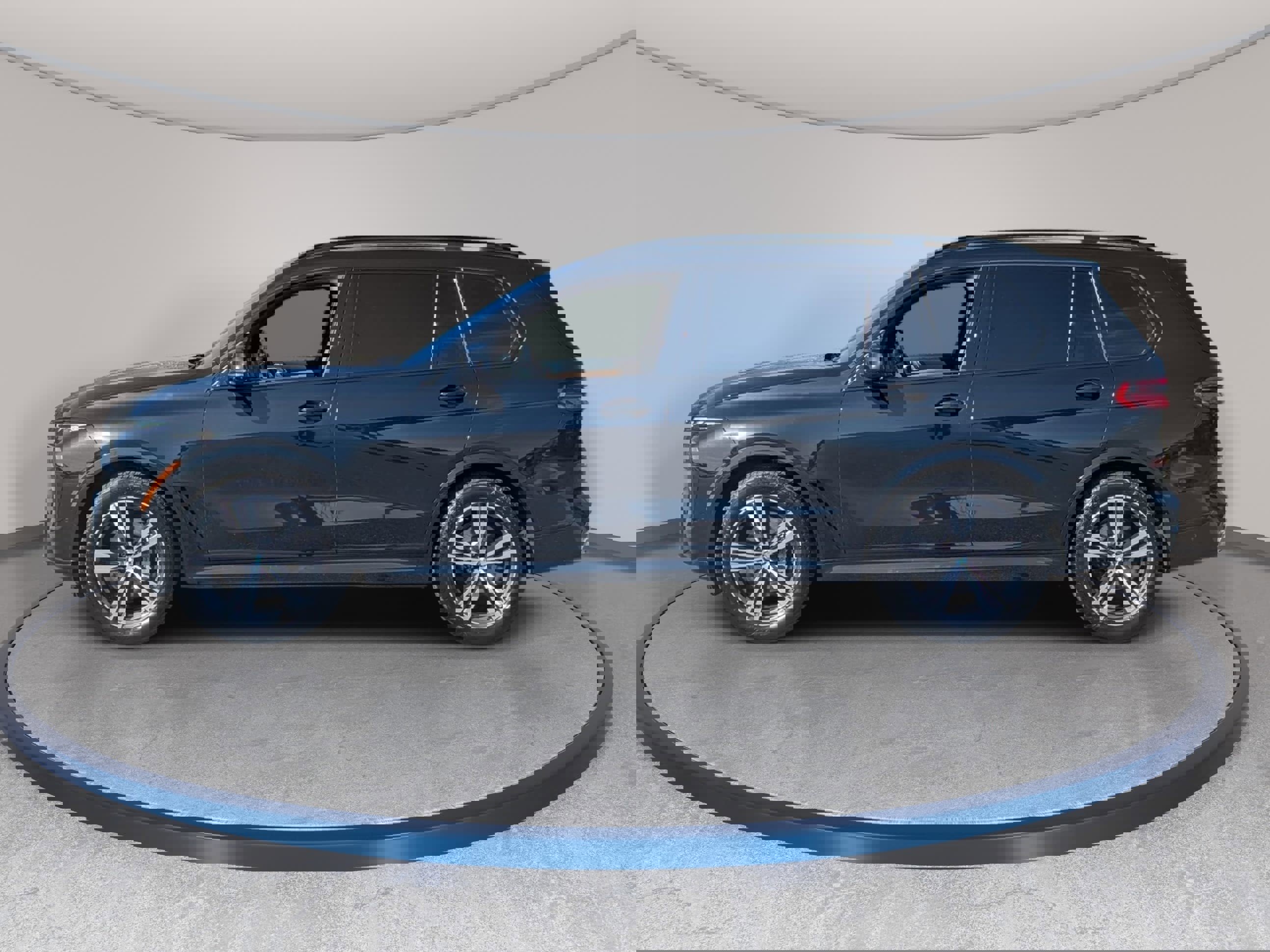 Used 2024 BMW X7 xDrive40i w/ M Sport Package image 8