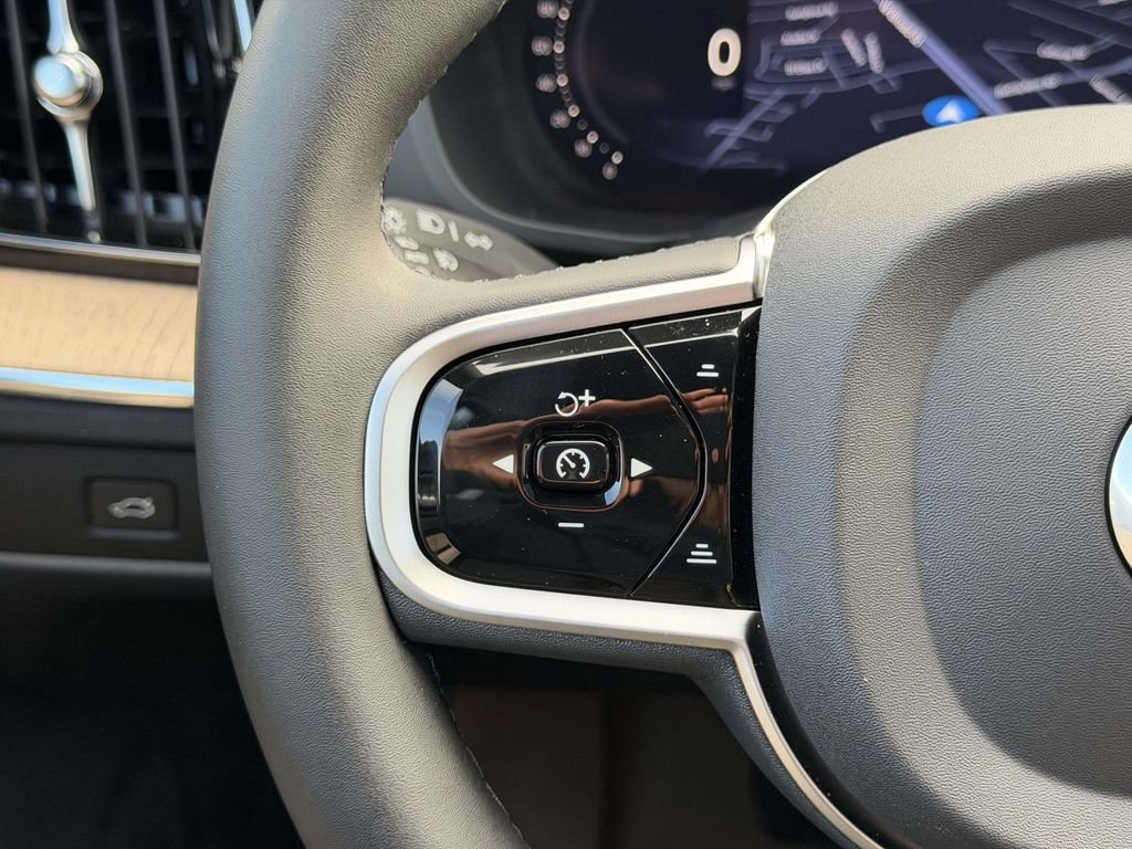 New 2026 Volvo XC60 B5 Plus w/ Protection Package Premier AWD/4WD image 8