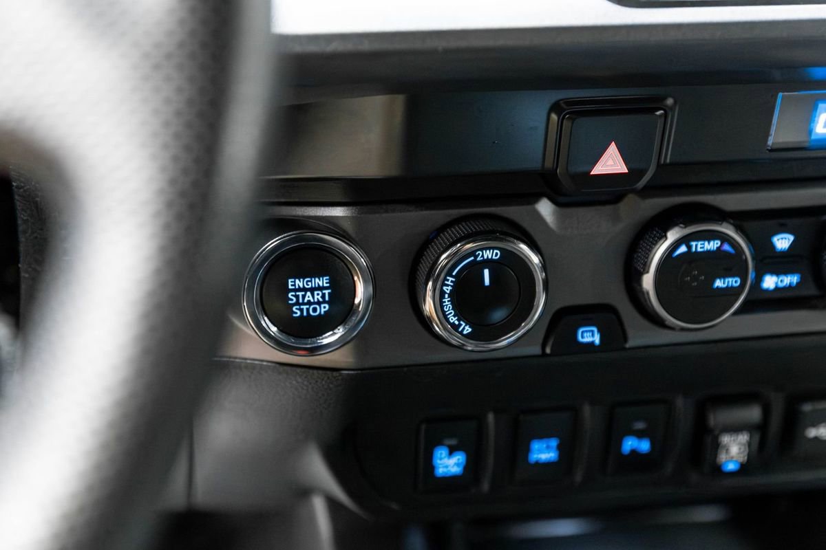 Used 2021 Toyota Tacoma TRD Sport w/ Technology Package image 29