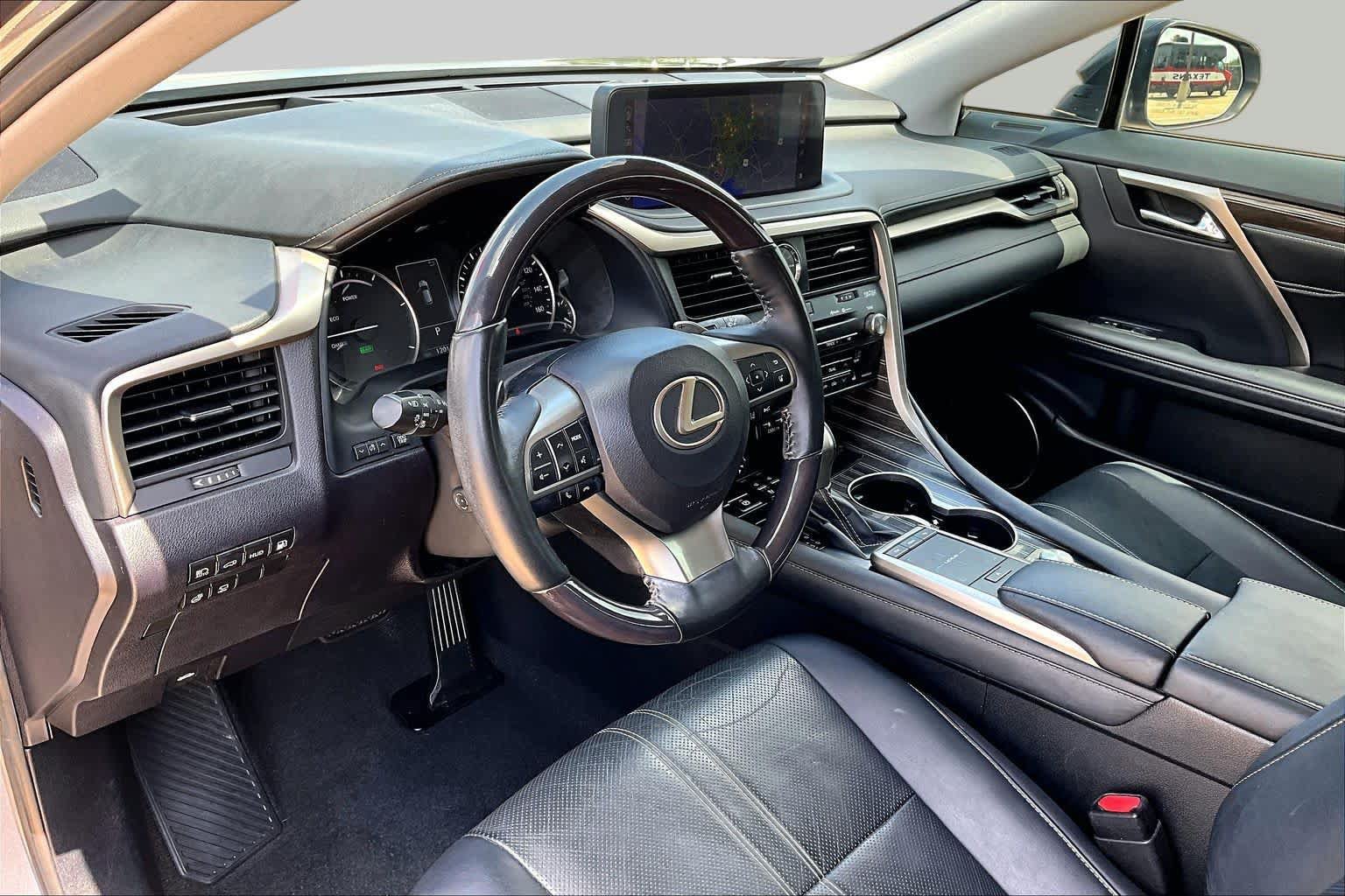 Used 2020 Lexus RX 450h AWD w/ Luxury Package image 18