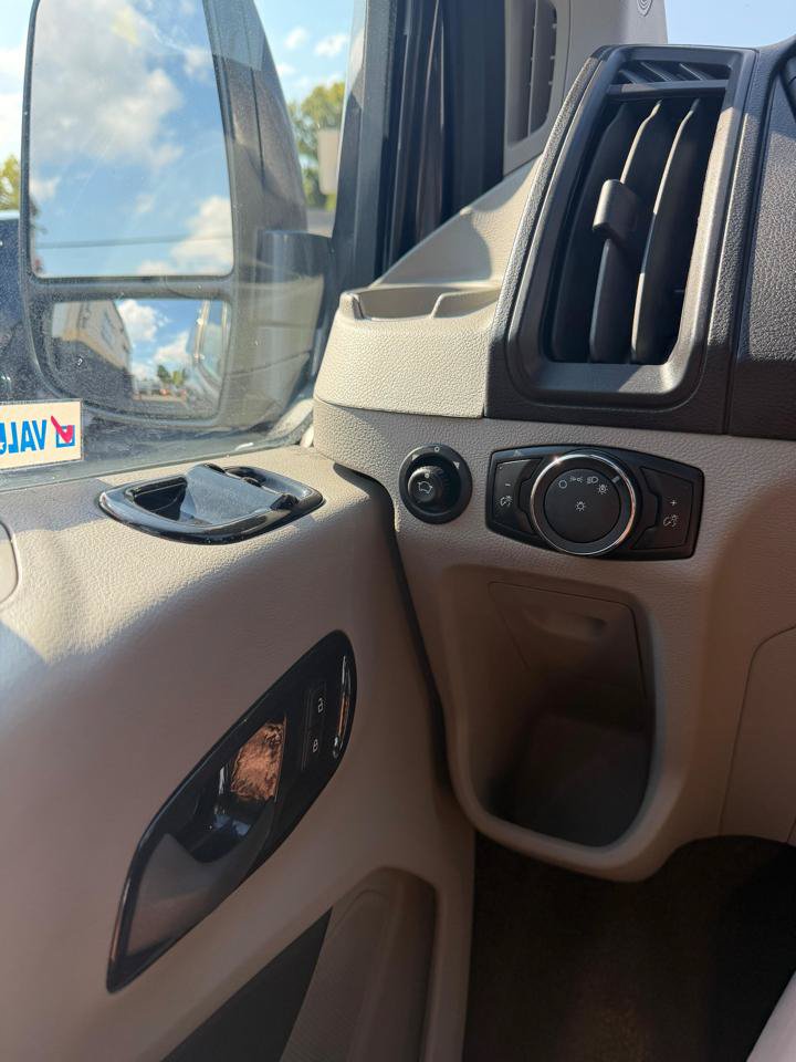 Used 2019 Ford Transit 150 130 Low Roof w/ Exterior Upgrade Package RWD image 29