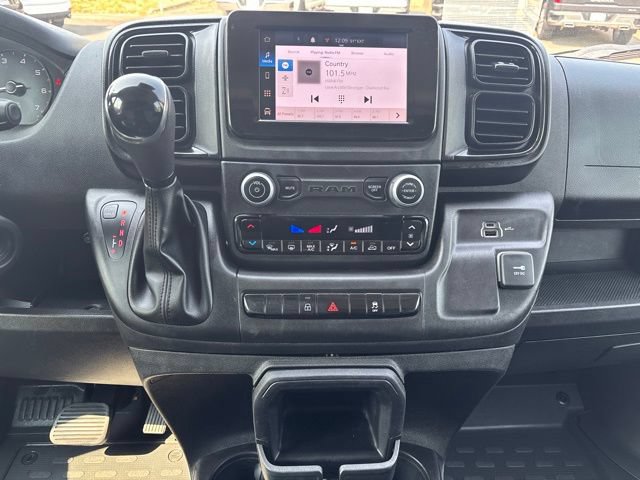 Used 2024 RAM ProMaster 2500 w/ Convenience Group FWD image 17