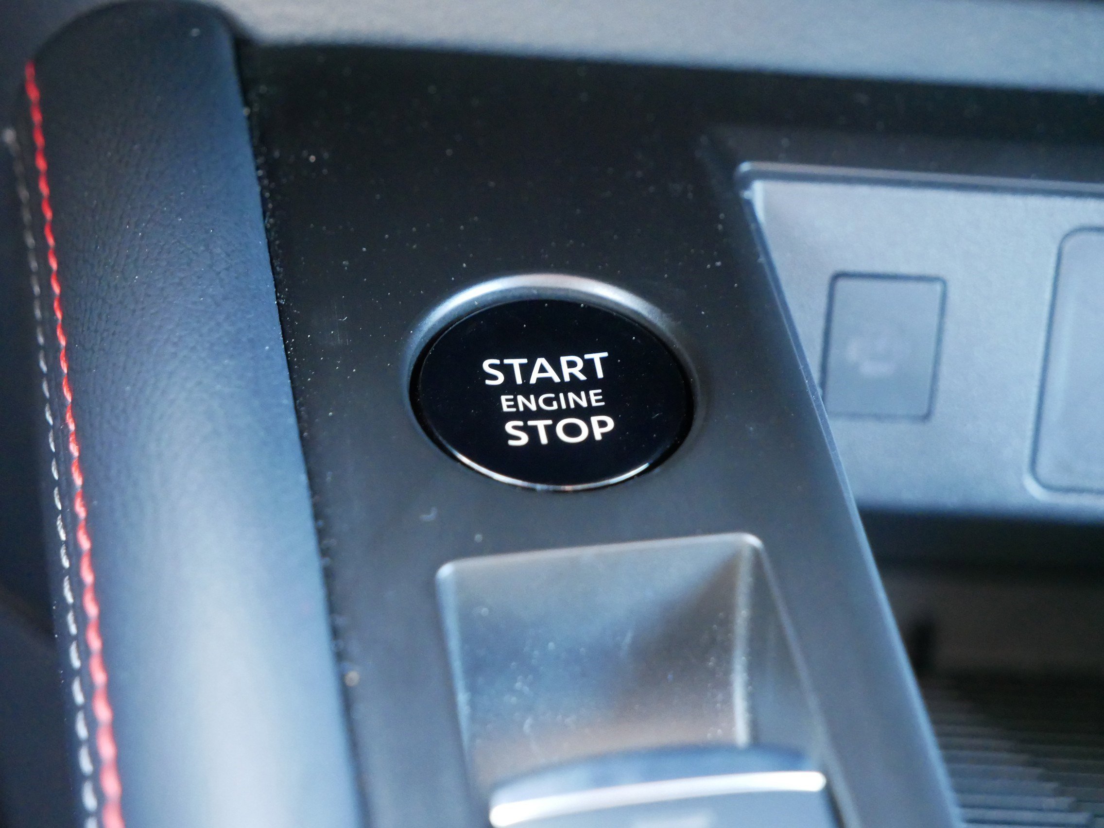 Used 2025 Nissan Kicks SR image 29