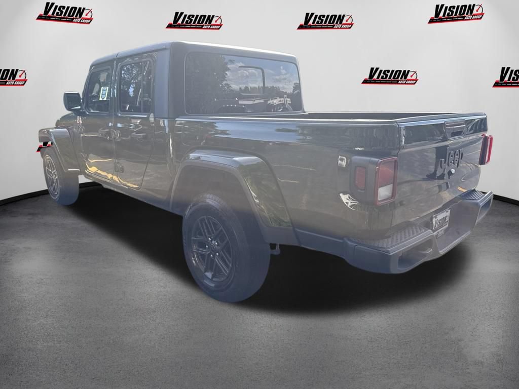 Used 2024 Jeep Gladiator Sport AWD/4WD image 7