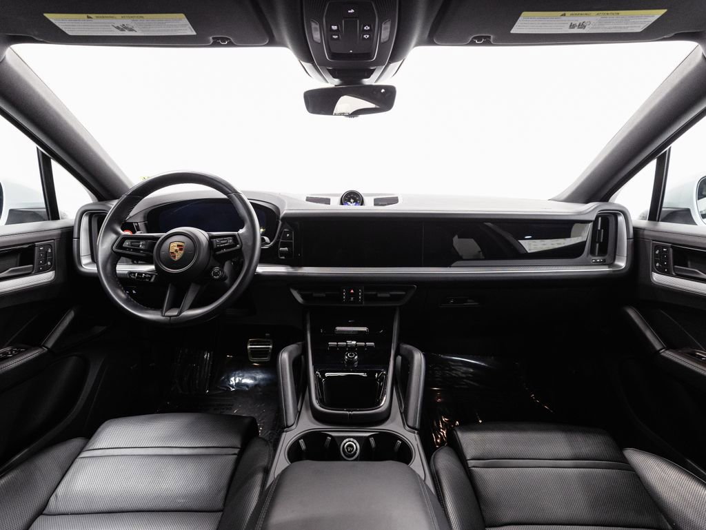 Used 2024 Porsche Cayenne S AWD/4WD image 25