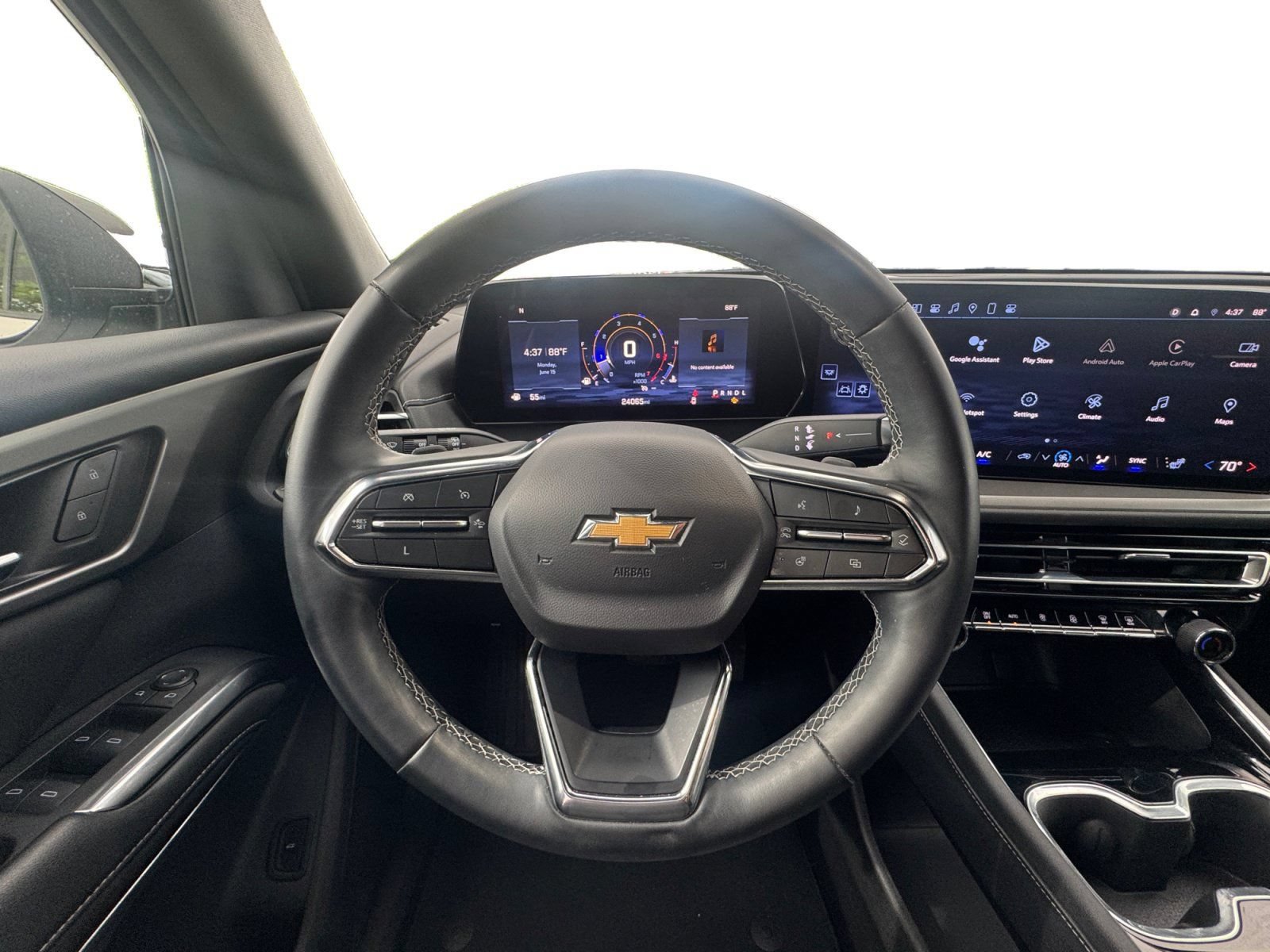 Certified 2024 Chevrolet Traverse LS FWD image 13