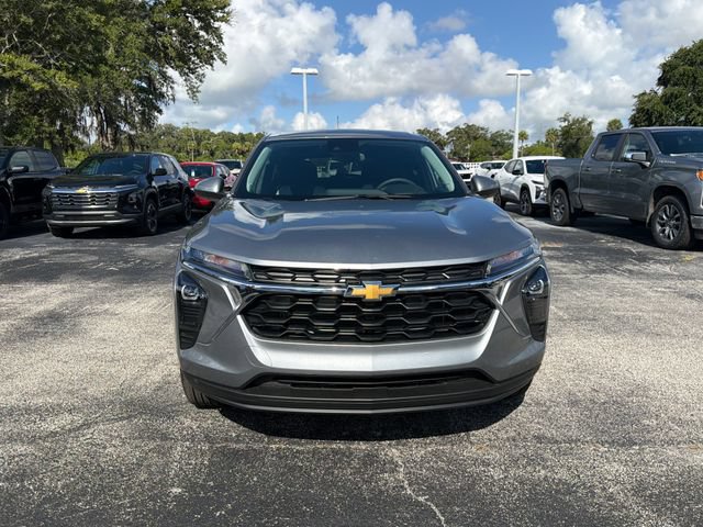 New 2026 Chevrolet Trax LS w/ LS Convenience Package FWD image 17