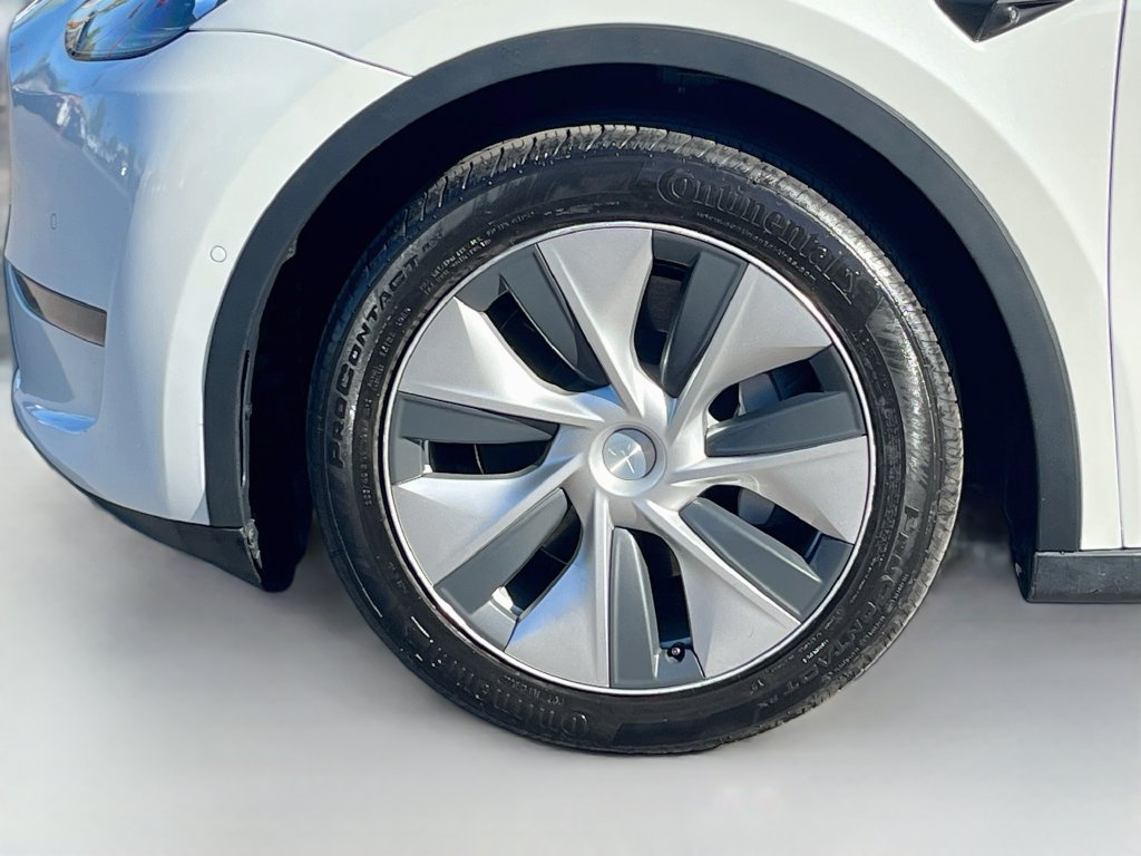 Used 2021 Tesla Model Y Long Range AWD/4WD image 33