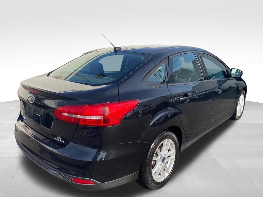 Used 2015 Ford Focus SE FWD image 11