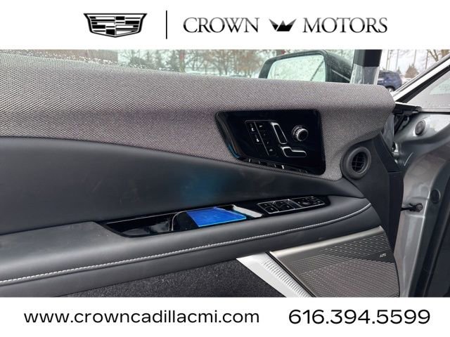 New 2026 Cadillac Optiq Luxury 1 image 12