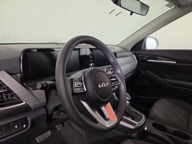 Certified 2026 Kia Seltos LX FWD image 13