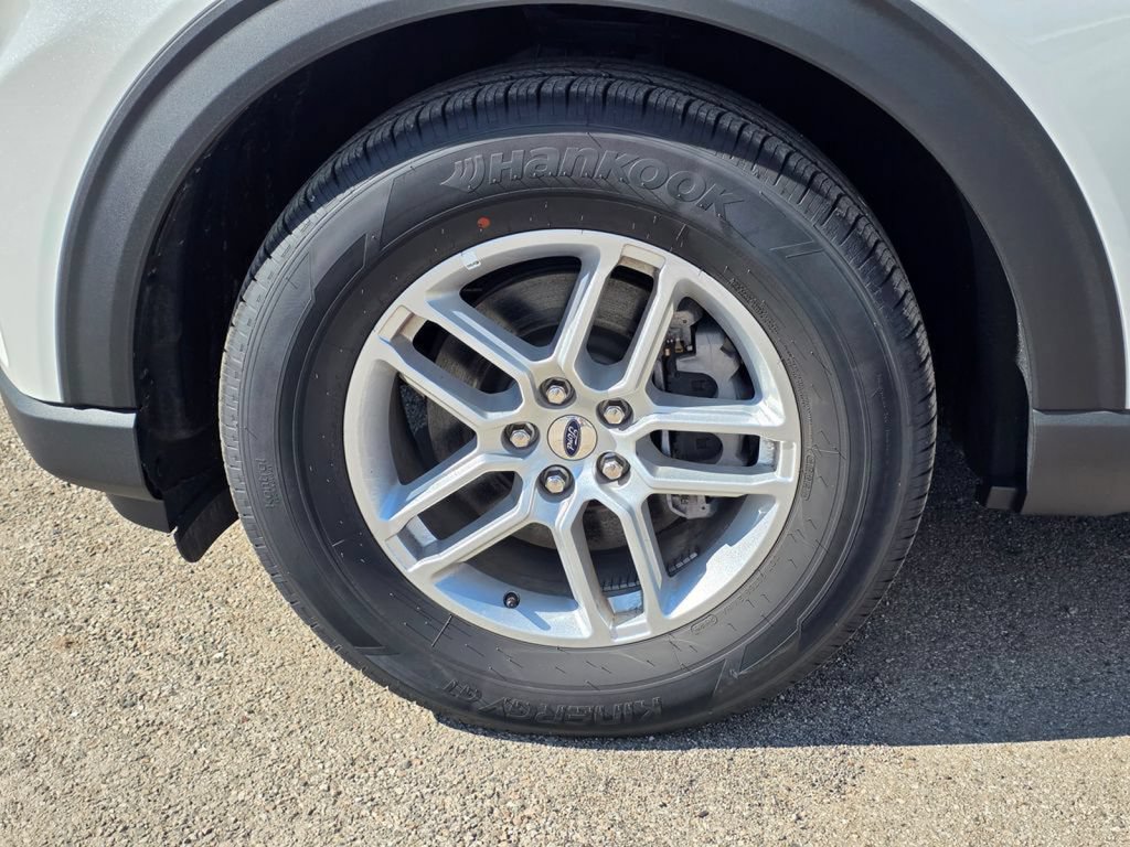 New 2025 Ford Explorer Active AWD/4WD image 11