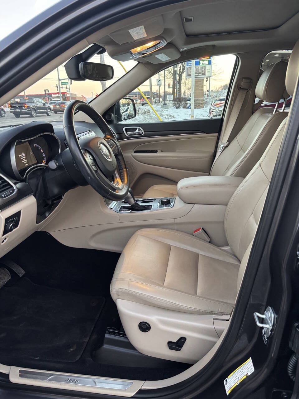 Used 2021 Jeep Grand Cherokee Limited AWD/4WD image 13