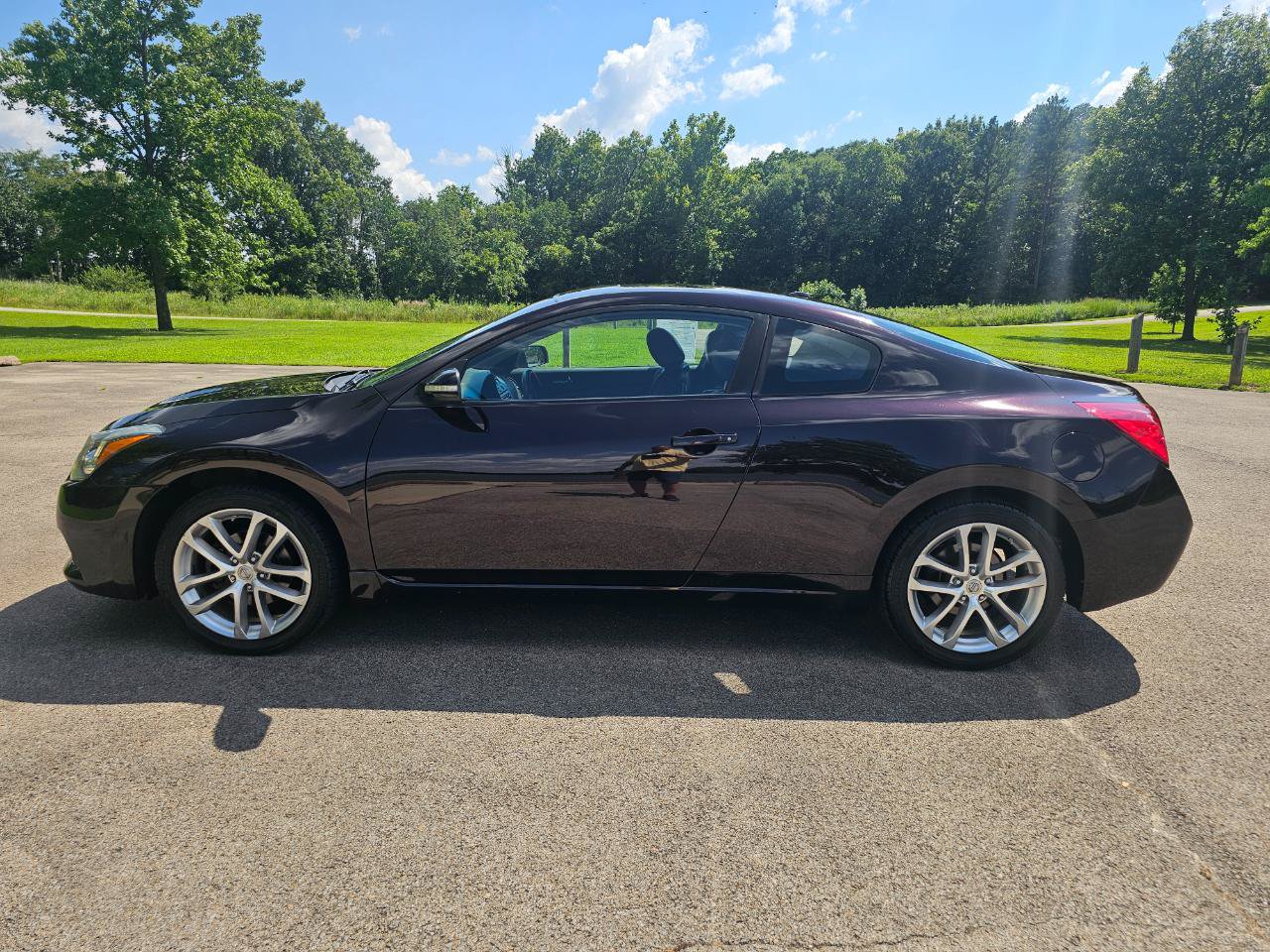 Used 2012 Nissan Altima 3.5 SR FWD image 9