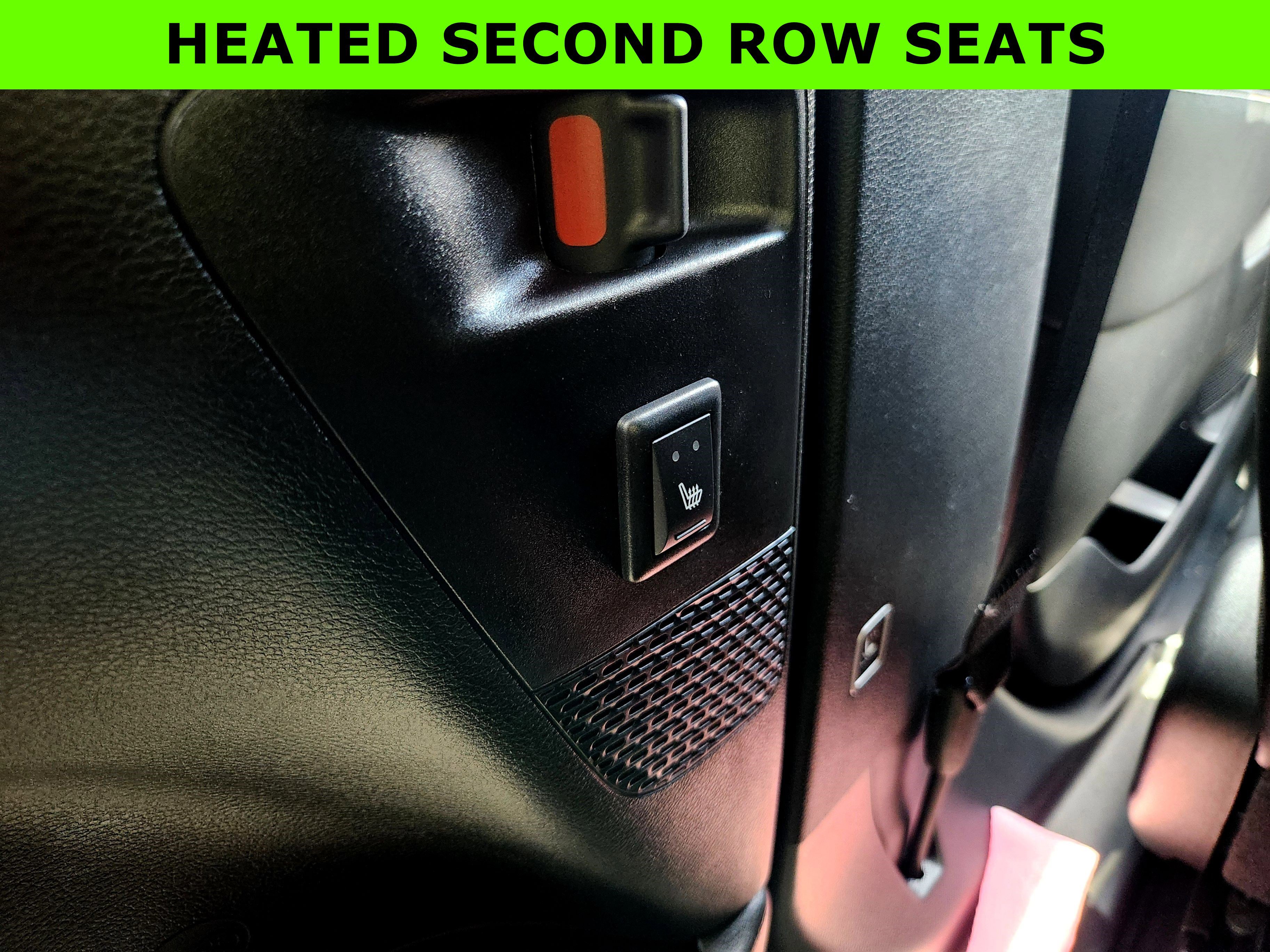 New 2025 Chrysler Pacifica Select w/ Uconnect Theater Family Group image 37