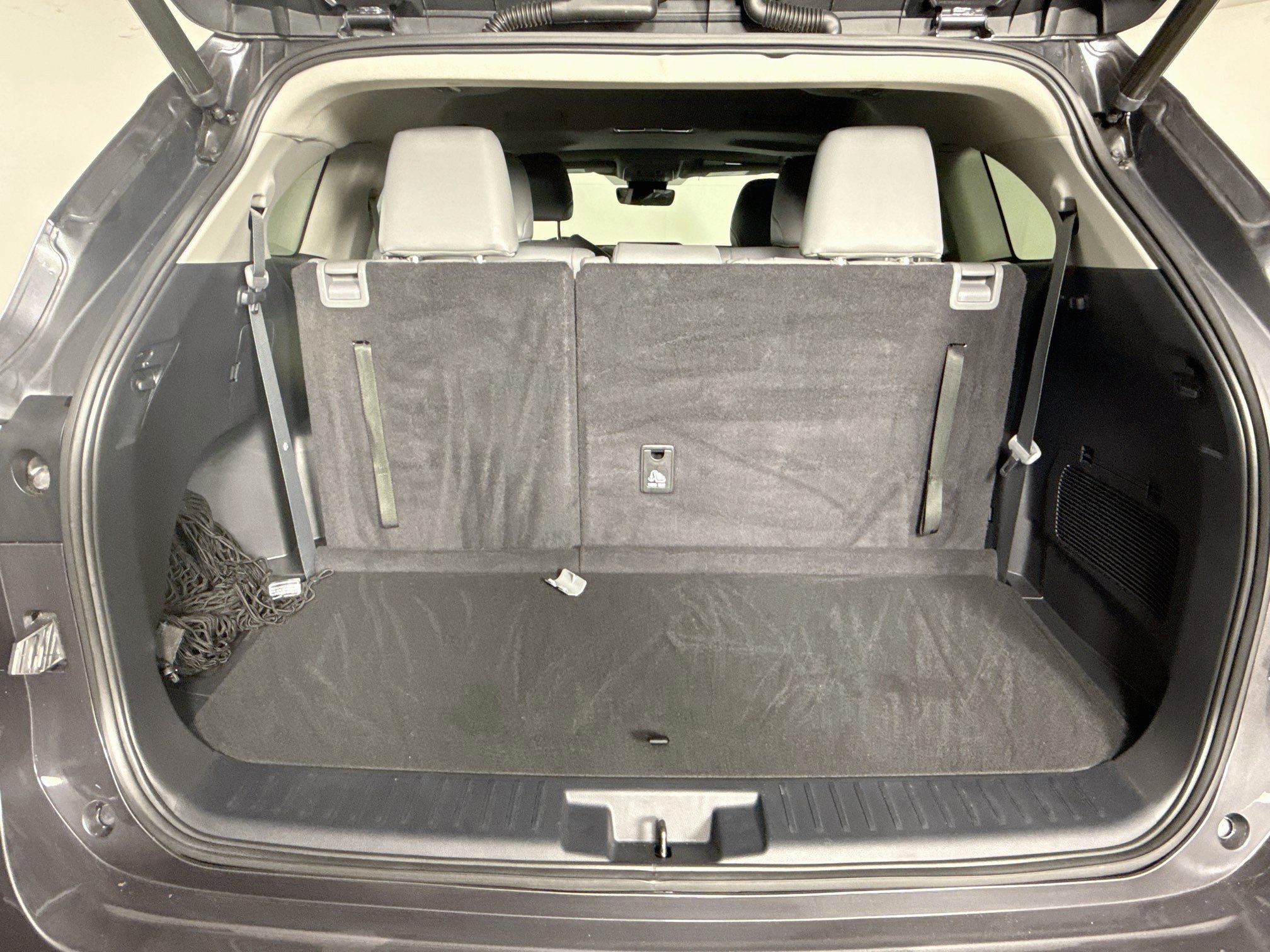Used 2023 Toyota Highlander XLE FWD image 34