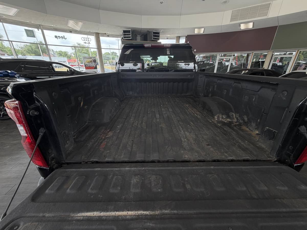 Used 2024 Chevrolet Silverado 2500 Custom w/ Custom Convenience Package AWD/4WD image 10