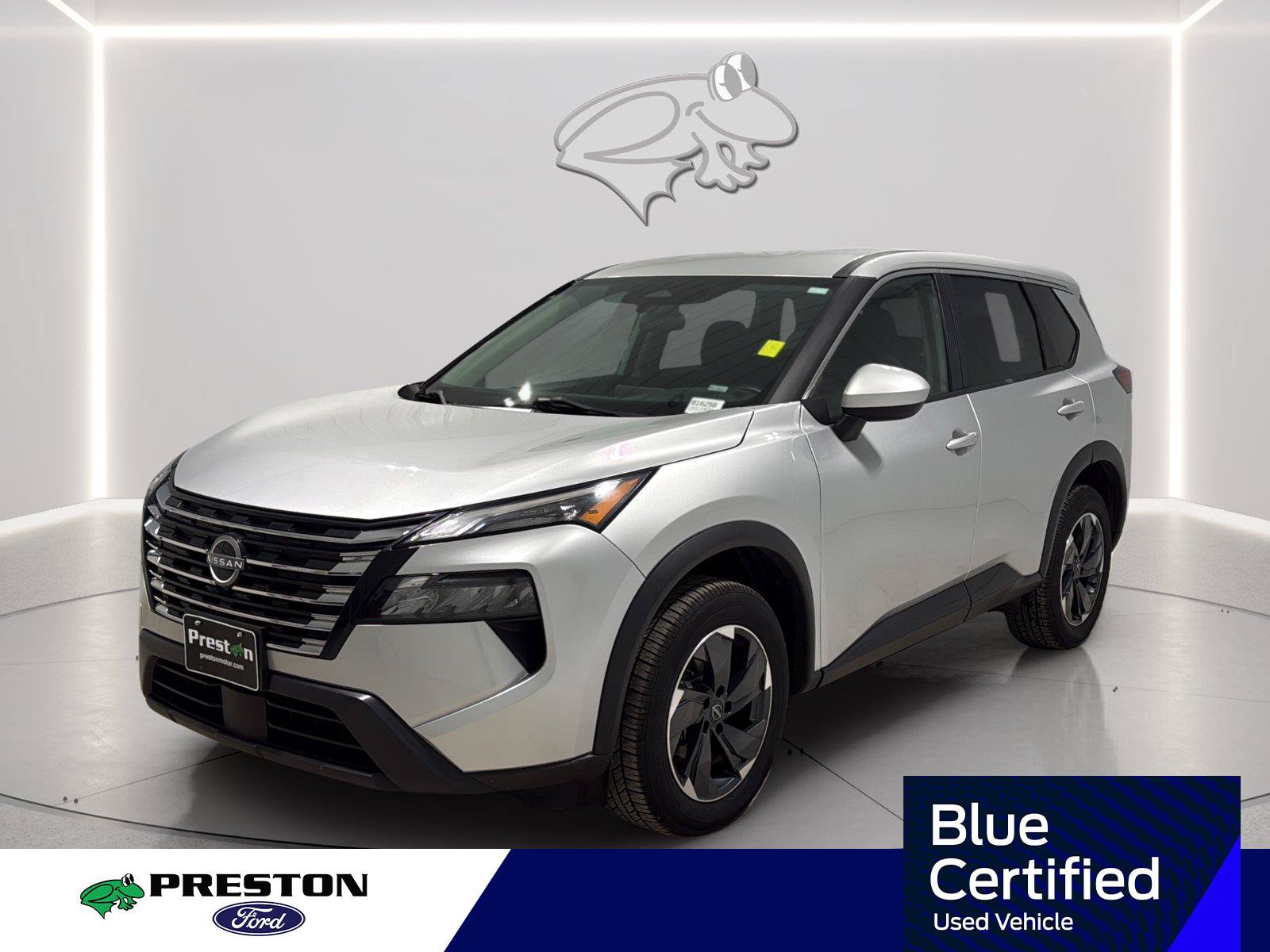 Used 2024 Nissan Rogue SV AWD/4WD image 1