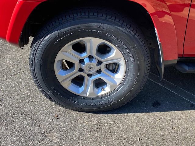 Used 2021 Toyota 4Runner SR5 image 6