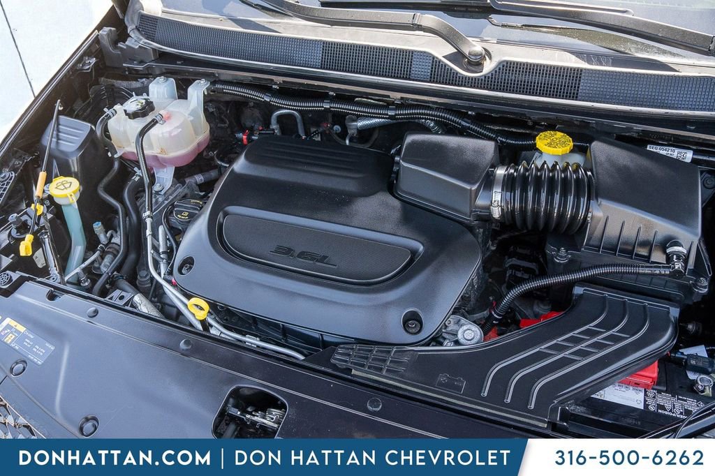 Used 2024 Chrysler Pacifica Touring-L image 36