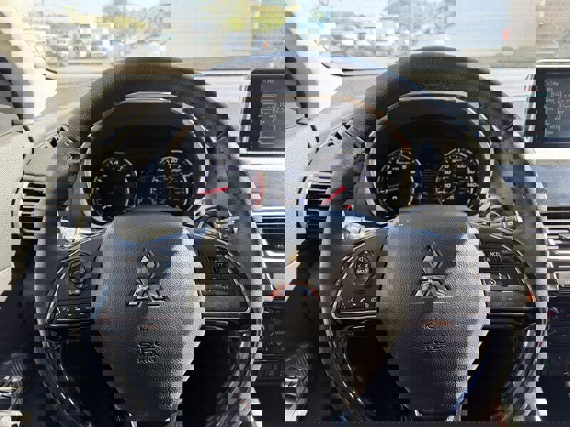 Used 2020 Mitsubishi Eclipse Cross SE image 30