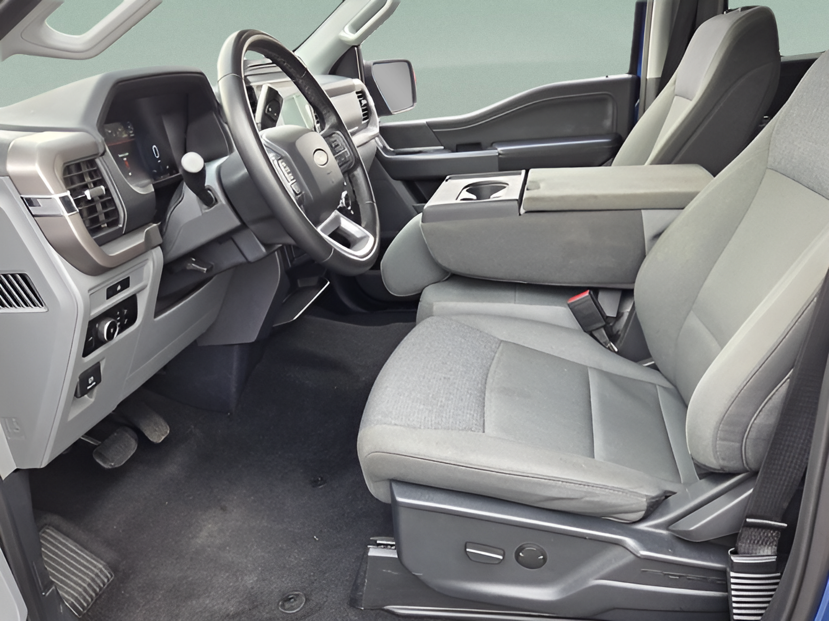 Used 2025 Ford F150 XLT w/ Equipment Group 301A Standard AWD/4WD image 11