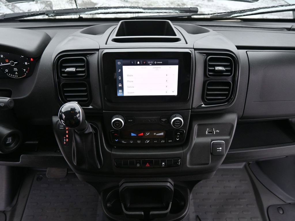 Used 2024 RAM ProMaster 2500 w/ Convenience Group image 25