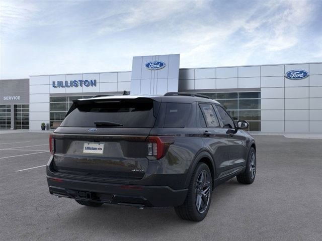 Used 2026 Ford Explorer ST-Line w/ ST-Line Street Pack image 8