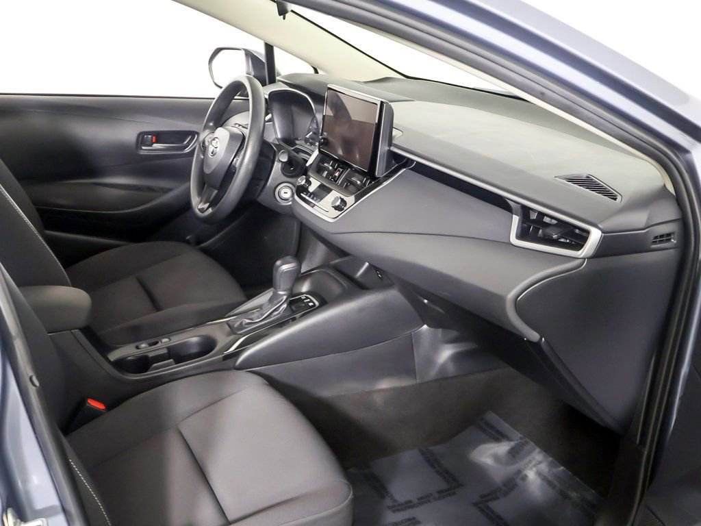 Used 2023 Toyota Corolla LE image 19
