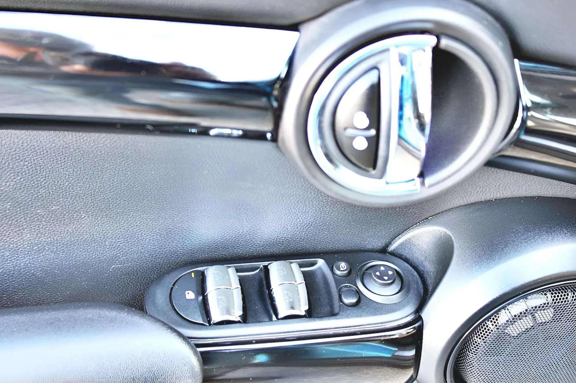 Used 2016 MINI Cooper S FWD image 10