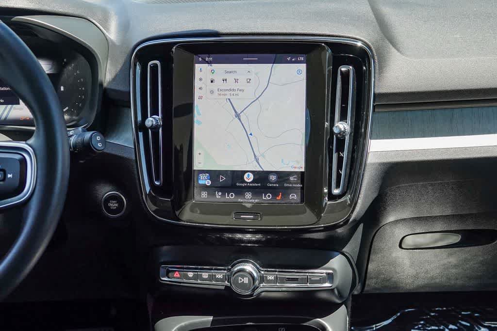 Used 2024 Volvo XC40 B5 Ultimate w/ Protection Package Premier AWD/4WD image 12