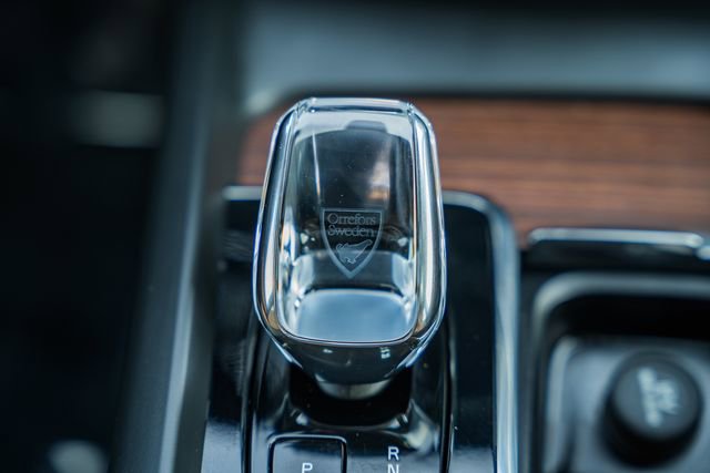 Used 2023 Volvo XC60 B5 Ultimate w/ Climate Package image 24