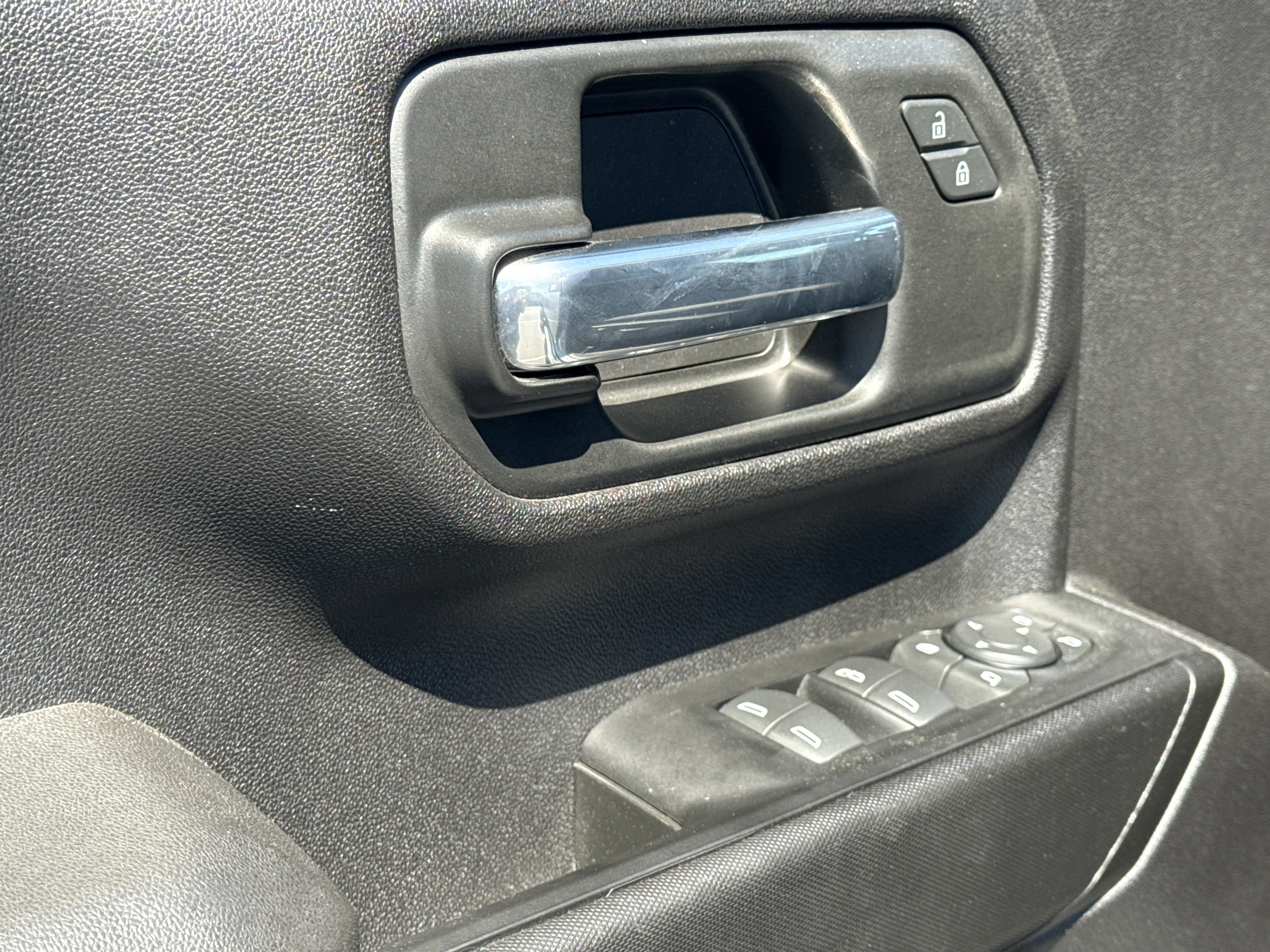 Used 2024 Chevrolet Silverado 2500 Custom w/ Custom Value Package image 21