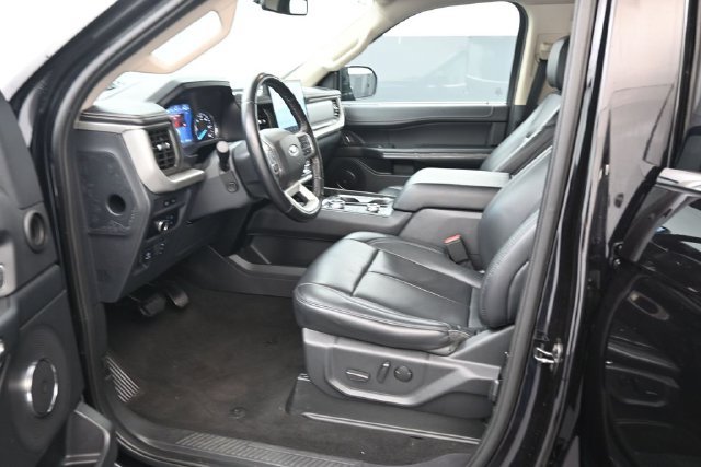 Used 2024 Ford Expedition Max XLT AWD/4WD image 13