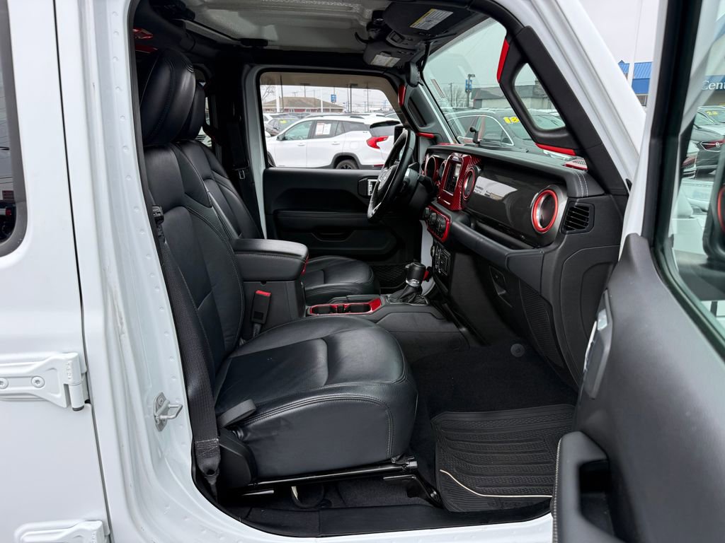 Used 2019 Jeep Wrangler Unlimited Sahara w/ Cold Weather Group image 24