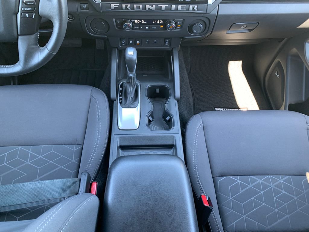 Used 2025 Nissan Frontier SV w/ SV Convenience Package RWD image 18