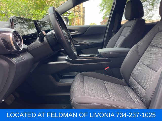 Used 2025 Chevrolet Equinox LT FWD image 16