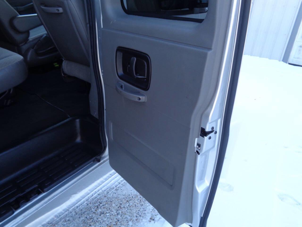 Used 2017 Chevrolet Express 3500 LT w/ LT Preferred Equipment Group image 60