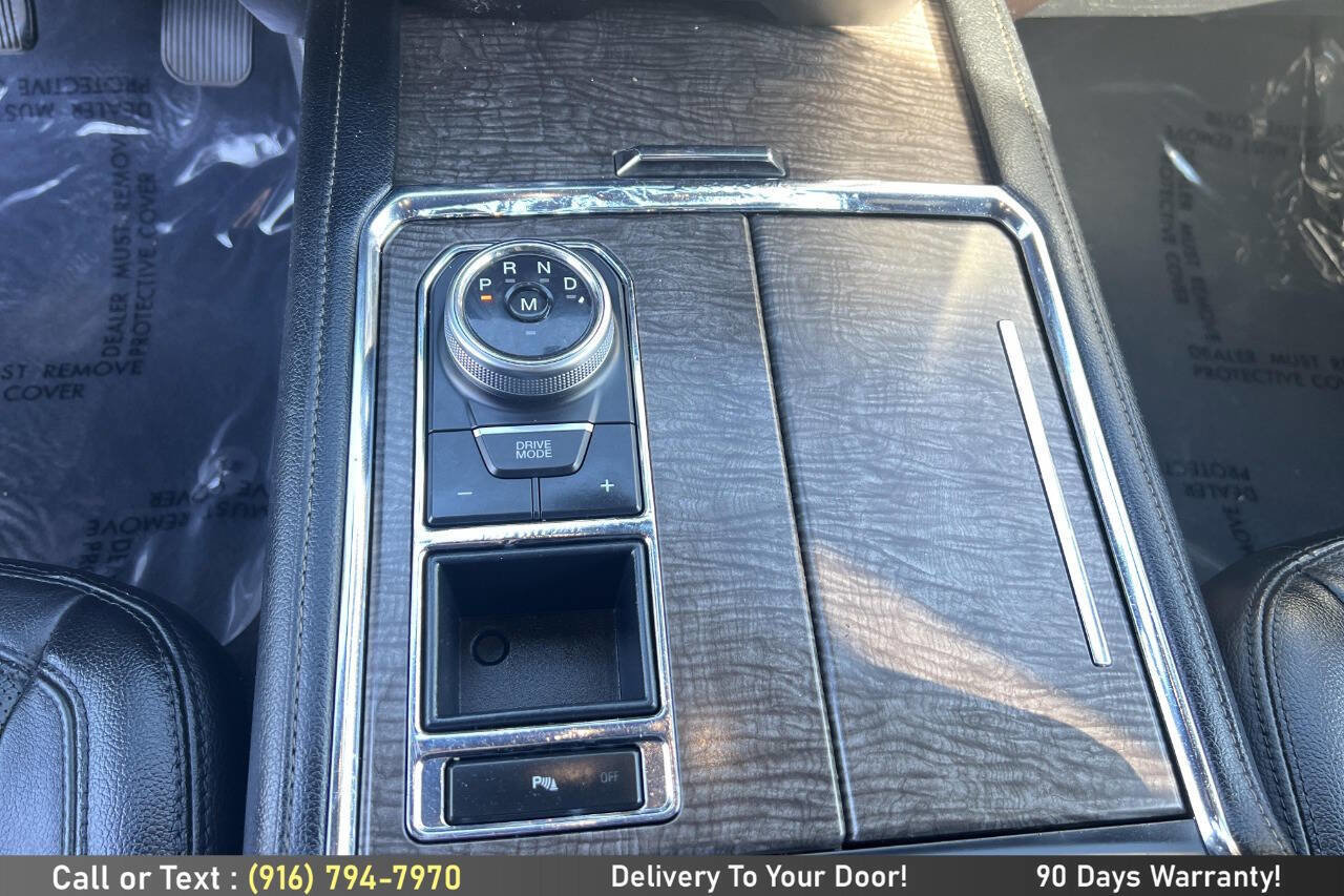 Used 2020 Ford Expedition Limited image 21