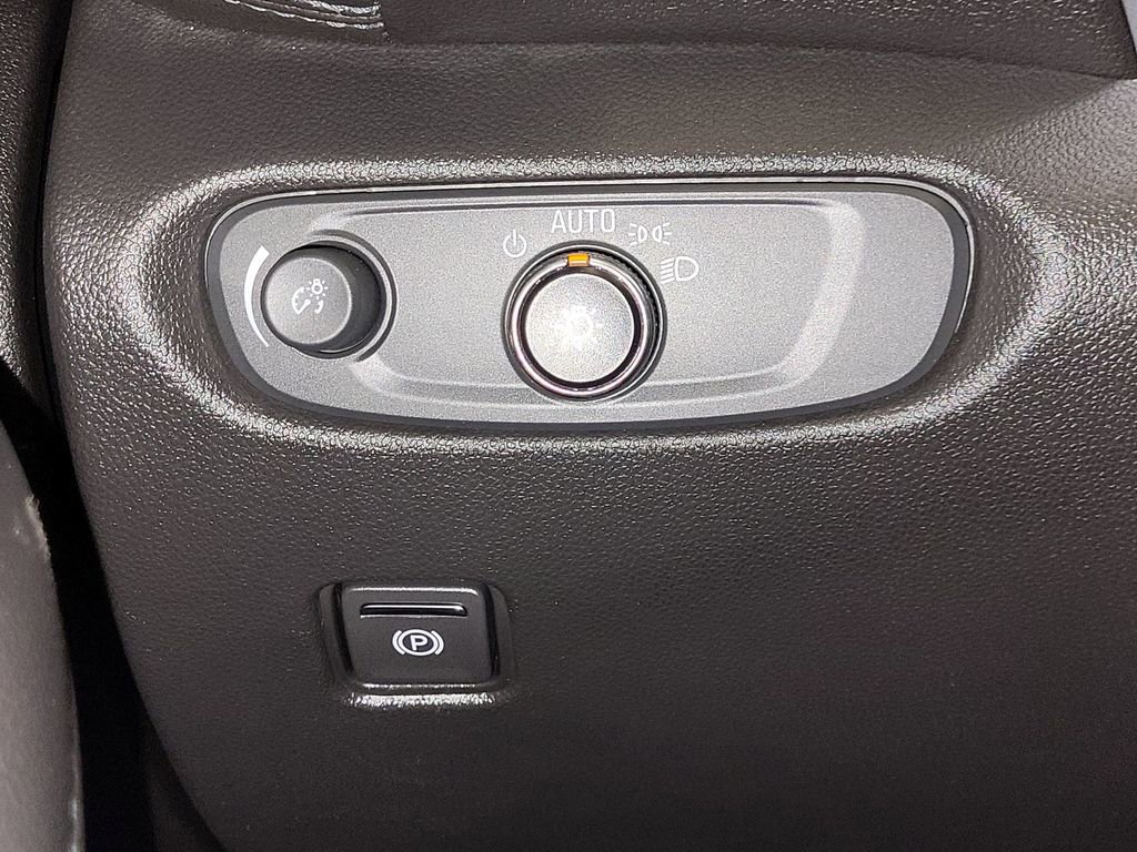 Used 2022 Chevrolet Blazer LT image 29