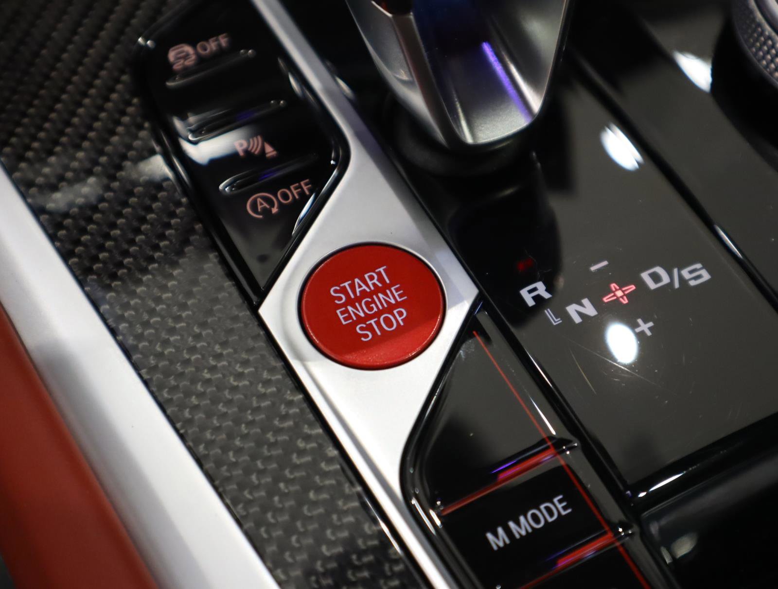 Used 2025 BMW X6 M Competition w/ Executive Package image 34