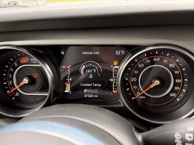 Used 2023 Jeep Wrangler Unlimited Sahara AWD/4WD image 21