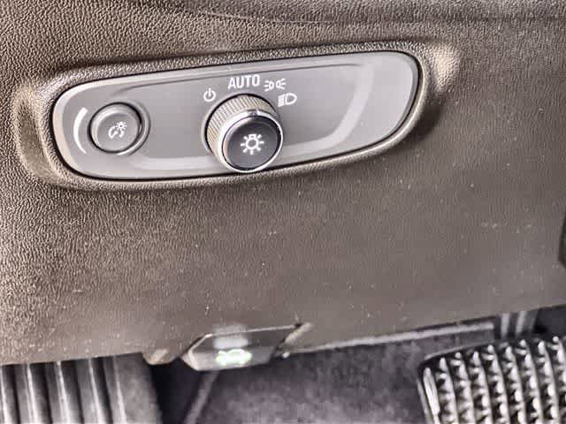 Used 2022 Chevrolet Equinox LS AWD/4WD image 29
