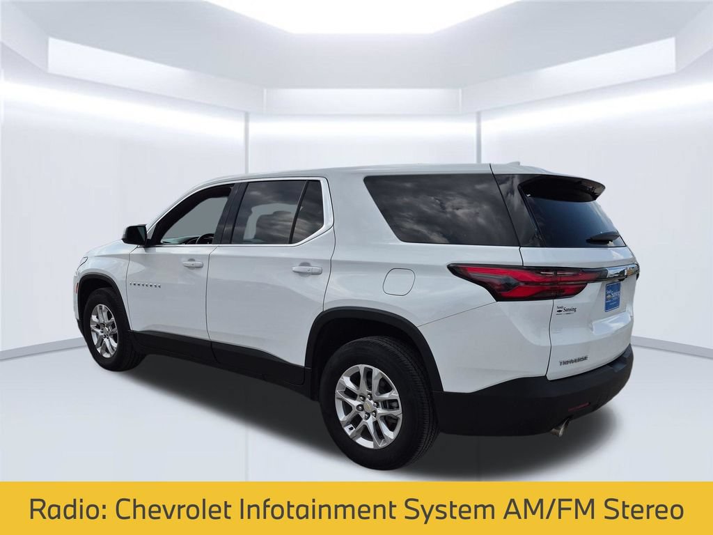 Used 2023 Chevrolet Traverse LS FWD image 4
