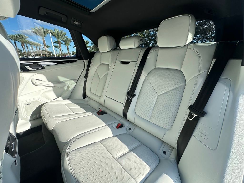 Used 2026 Porsche Macan S image 39